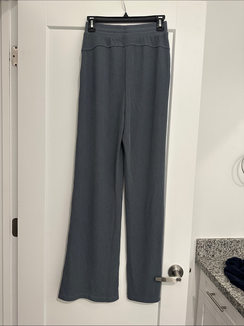 VS Wide-Leg Ribbed Pants - Picture 4 of 4